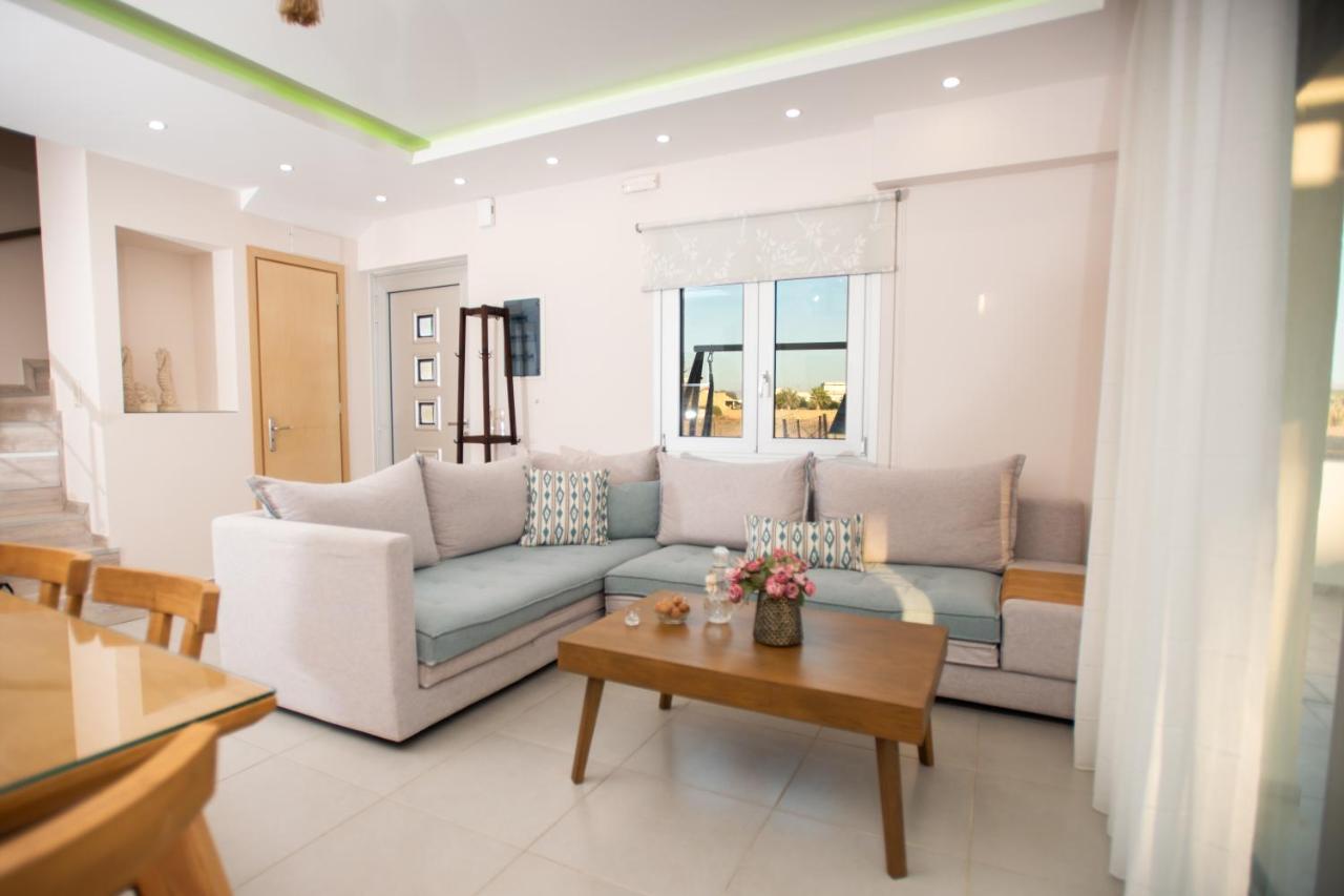 Melia Villa Κόκκινος Πύργος Εξωτερικό φωτογραφία